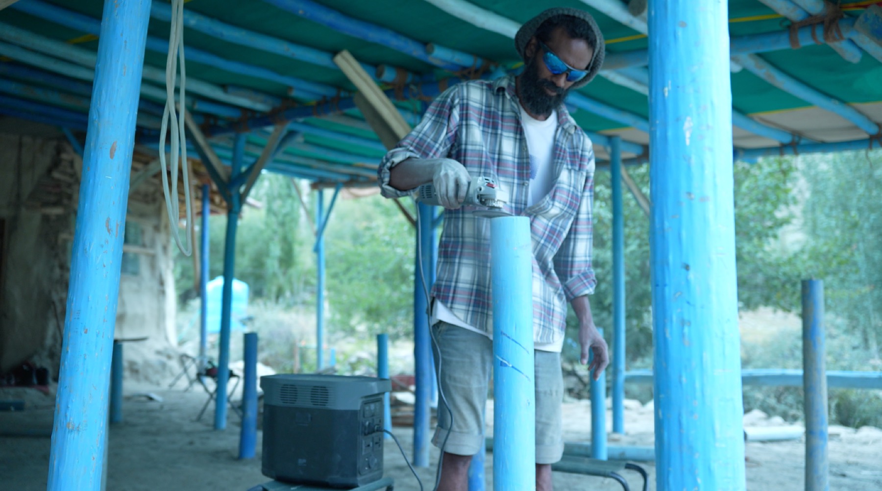 Building the festival structures