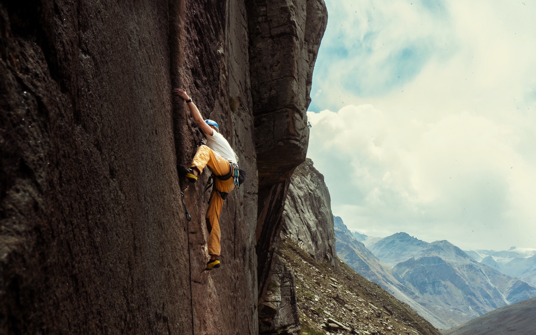 Climbing a big wall in Suru Valley