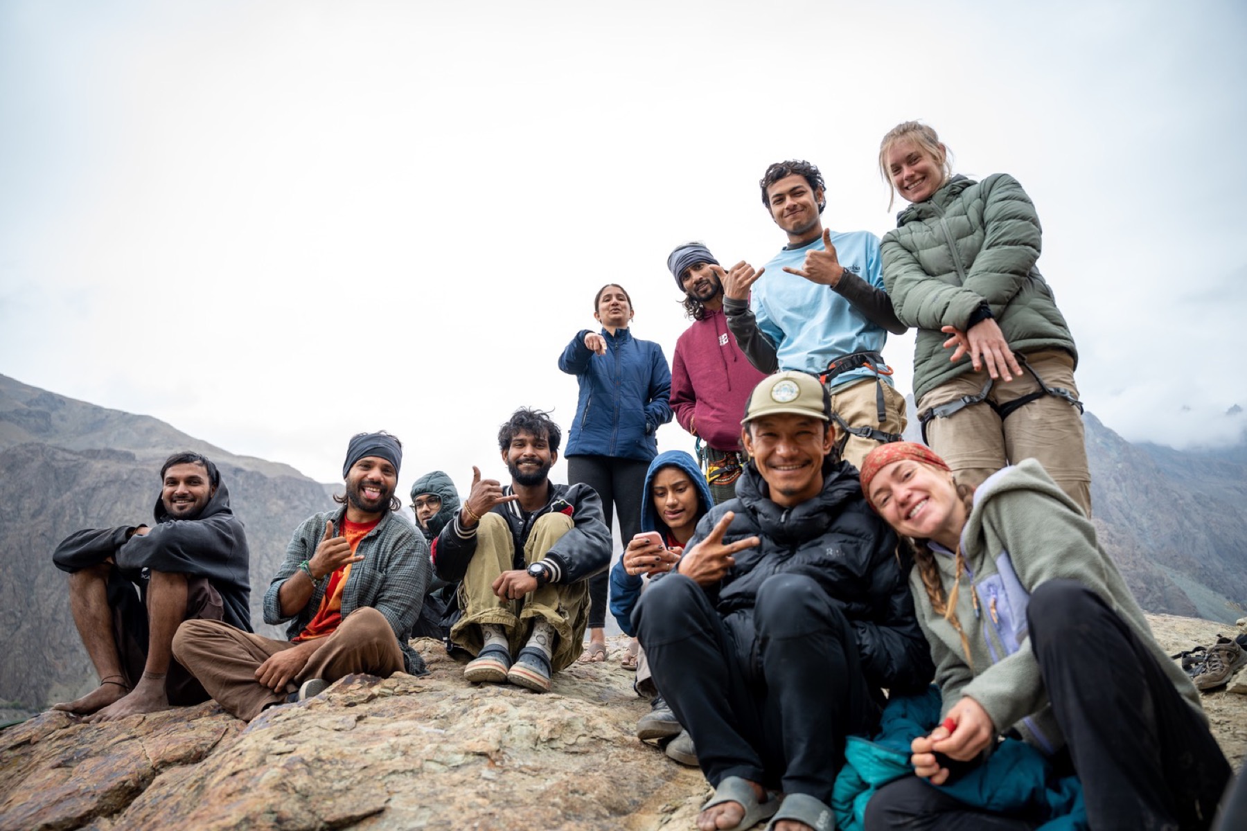 Friends on the rocks at Suru